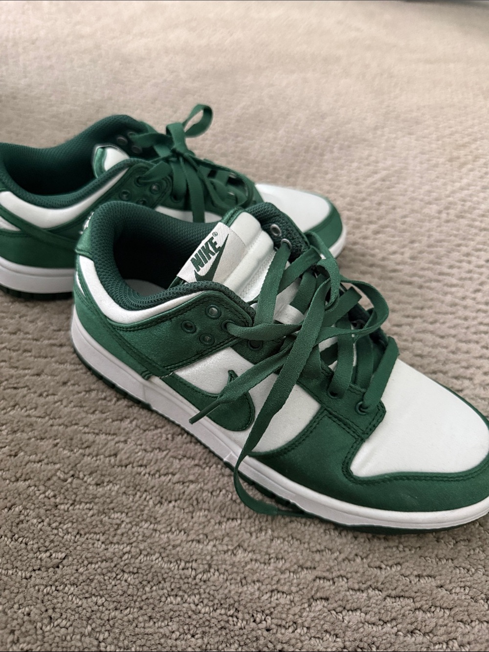 Nike White and Green Low-Top Dunks - Picture 1 of 5